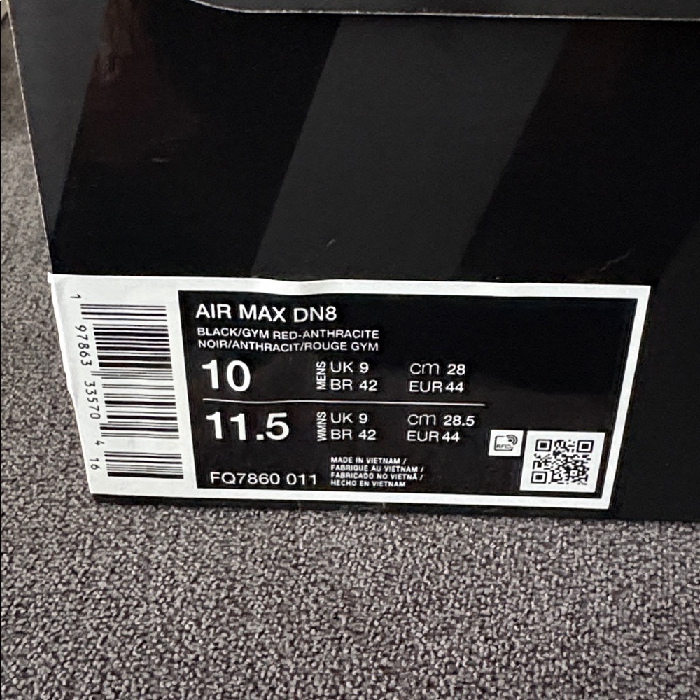 Brand new. Nike Air Max Black with Red Accents size 10 men’s. - Picture 2 of 8
